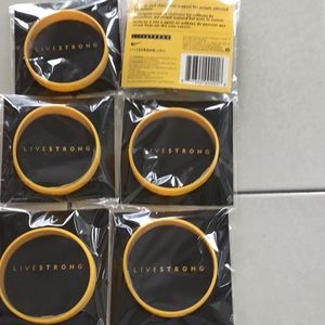6 new livestrong wrist bands